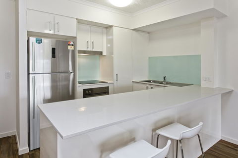 Arise Princess Regent Apartments - ACT Tourism 5