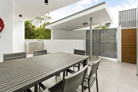 Arise Princess Regent Apartments - ACT Tourism 13