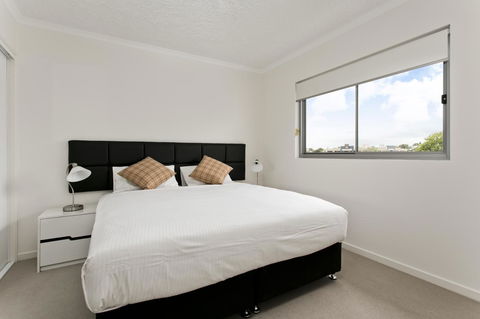 Arise Princess Regent Apartments - ACT Tourism 12