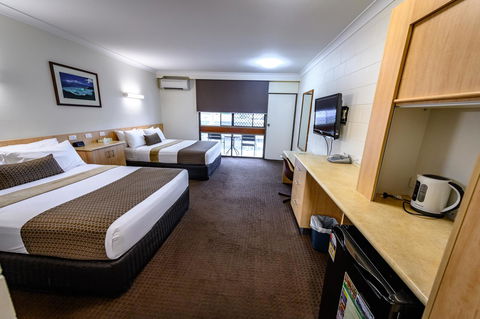 Reef Gateway Hotel - ACT Tourism 7
