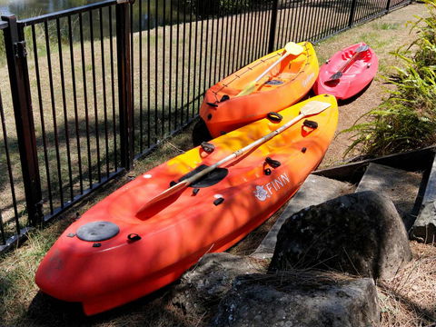 Waterfront Theme Park Getaway - ACT Tourism 19
