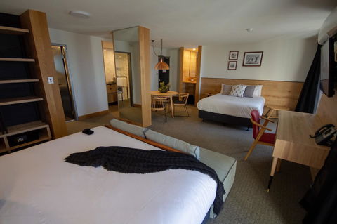 The Island Gold Coast - ACT Tourism 10