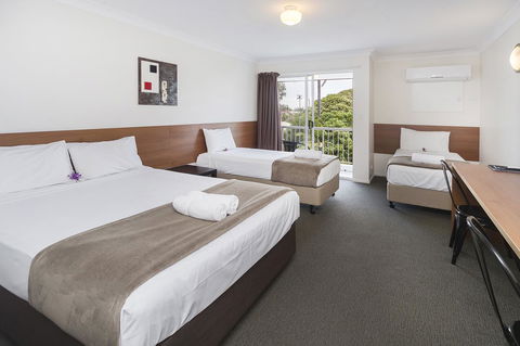 Sunshine Beach Resort - ACT Tourism 6