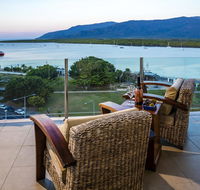 Jack and Newell Holiday Apartments