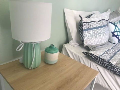Location! 2BR Town View Unit In Centre Of Airlie. - ACT Tourism 14