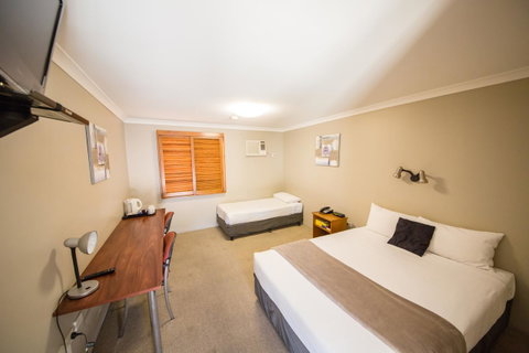 Cosmopolitan Motel & Serviced Apartments - ACT Tourism 6