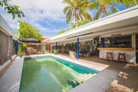 Cosmopolitan Motel & Serviced Apartments - ACT Tourism 16