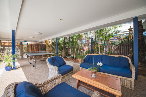 Cosmopolitan Motel & Serviced Apartments - ACT Tourism 9