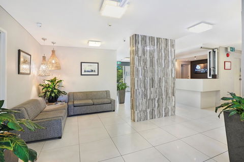 Majorca Isle Beachside Resort - ACT Tourism 12