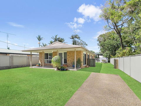 Beautiful Home- Walk To Beach-Short Drive To Noosa - ACT Tourism 7