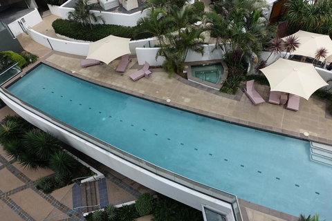 Ambience On Burleigh Beach - ACT Tourism 31