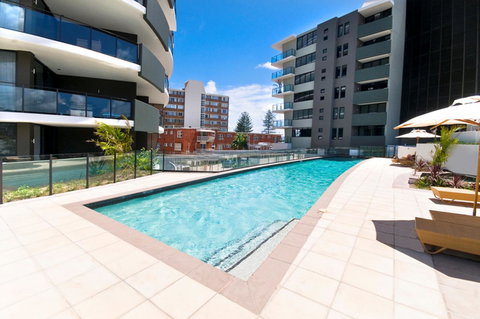 Ambience On Burleigh Beach - ACT Tourism 3