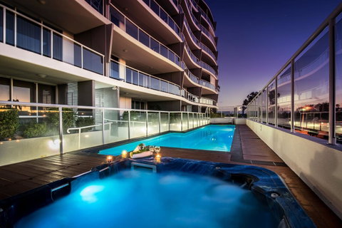 Pandanus Mooloolaba - ACT Tourism 0