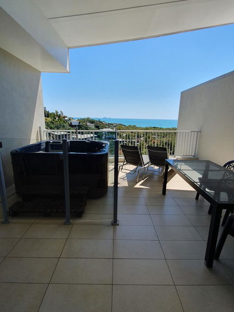Azure Sea Whitsunday Resort - ACT Tourism 24