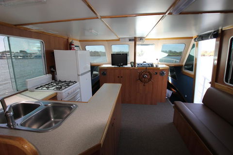 Coomera Houseboats - ACT Tourism 1