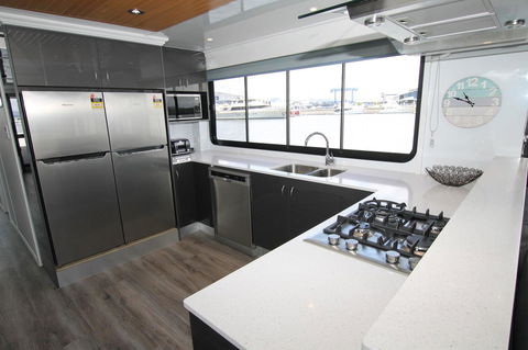 Coomera Houseboats - ACT Tourism 37