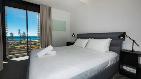Swell Resort Burleigh Heads - ACT Tourism 3