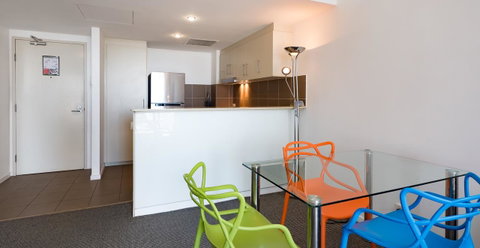 Swell Resort Burleigh Heads - ACT Tourism 5