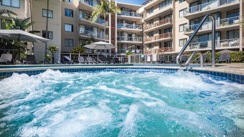 Swell Resort Burleigh Heads - ACT Tourism 12