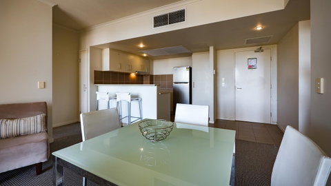Swell Resort Burleigh Heads - ACT Tourism 36