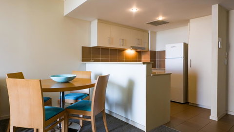 Swell Resort Burleigh Heads - ACT Tourism 4