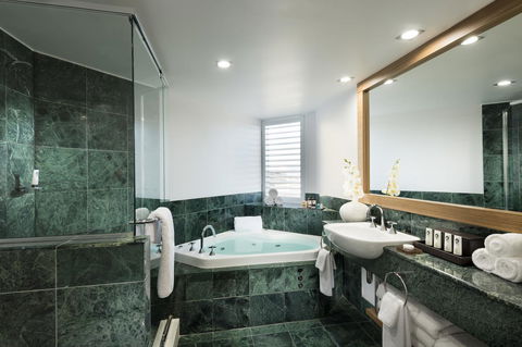 Sofitel Gold Coast Broadbeach - ACT Tourism 4