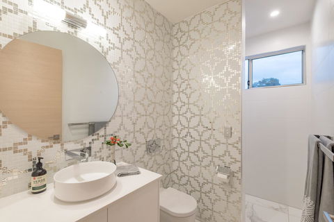 Noosa Villas - ACT Tourism 14