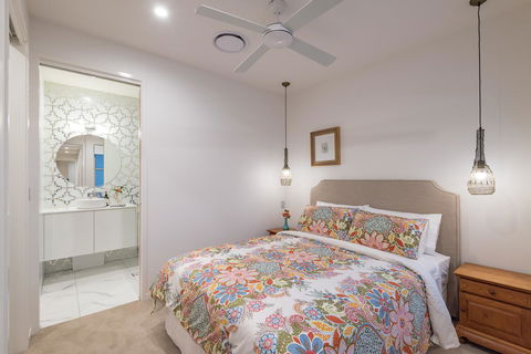 Noosa Villas - ACT Tourism 5