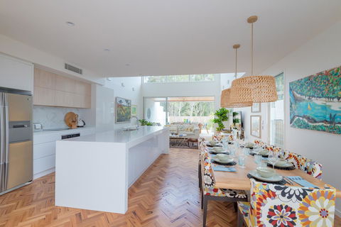 Noosa Villas - ACT Tourism 11