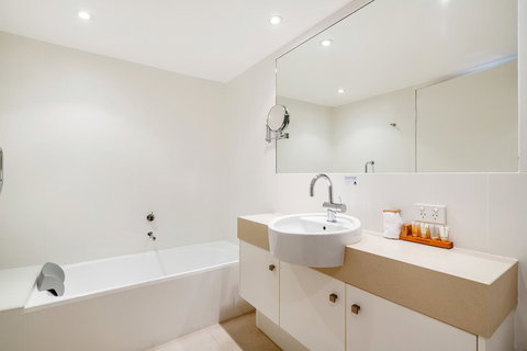 Picture Point Terraces - ACT Tourism 34