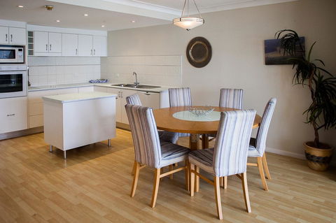 Elouera Tower - ACT Tourism 23