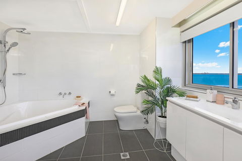 Elouera Tower - ACT Tourism 3