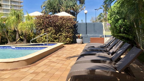 Hi Ho Beach Apartments On Broadbeach - ACT Tourism 3