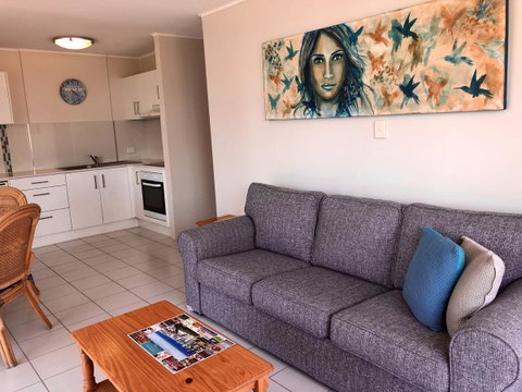 Hi Ho Beach Apartments On Broadbeach - ACT Tourism 15