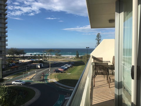 Hi Ho Beach Apartments On Broadbeach - ACT Tourism 40