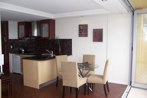 Hi Ho Beach Apartments On Broadbeach - ACT Tourism 35