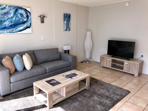 Hi Ho Beach Apartments On Broadbeach - ACT Tourism 17