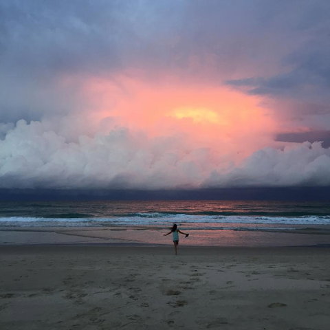 Hi Ho Beach Apartments On Broadbeach - ACT Tourism 24