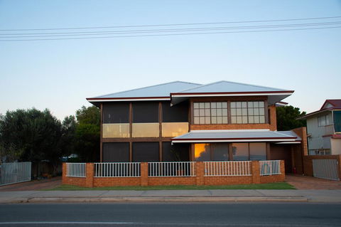 Waterside House Kalbarri - ACT Tourism 0