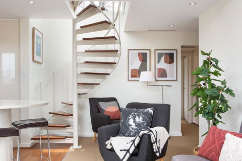 Waterside Mosman Bay Apartment W Stunning Views - ACT Tourism 3