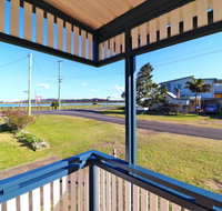 Waterside Retreat - ACT Tourism
