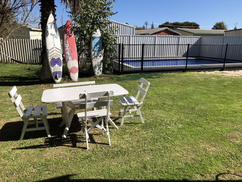 White Cottage - ACT Tourism 2
