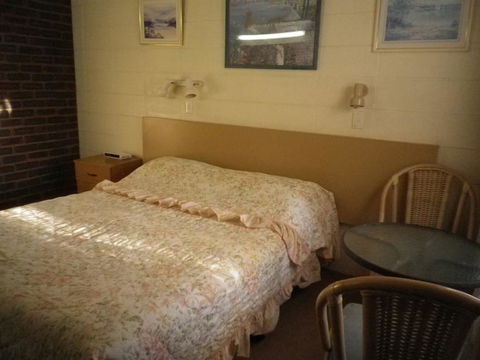 White Lanterns Motel - ACT Tourism 3