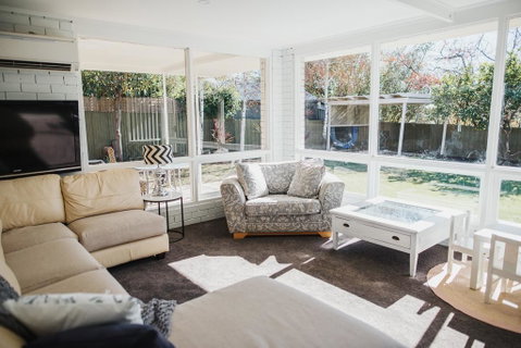White On Wright Clare - ACT Tourism 2