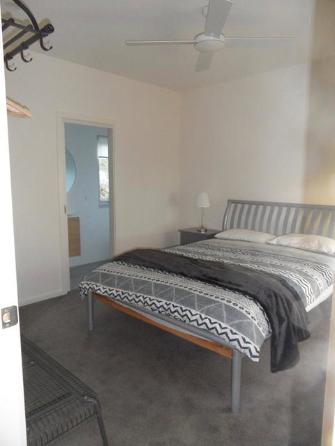 WHITE SHELLS HOLIDAY RENTAL - ACT Tourism 3