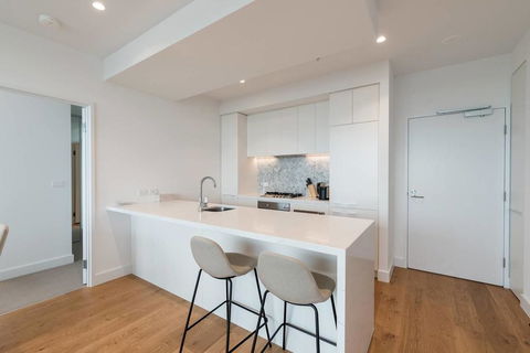 Whitehorse Tower 2 Bedroom 2 Bath - ACT Tourism 1
