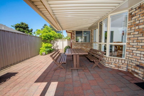 Whitesands Road, Unit 2/12 - ACT Tourism 0