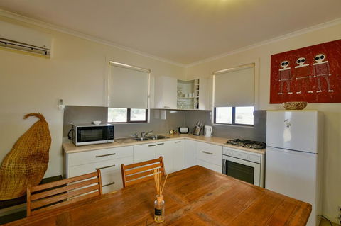 William Creek Camp Ground & Units - ACT Tourism 1