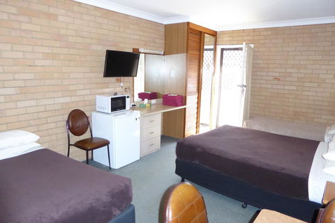 Windmill Motel - ACT Tourism 2