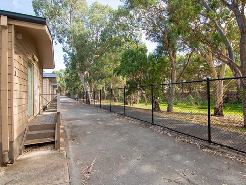 Windsor Gardens Caravan Park - ACT Tourism 2